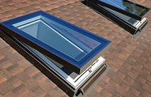 Curb mounted solar venting skylight FVC-S